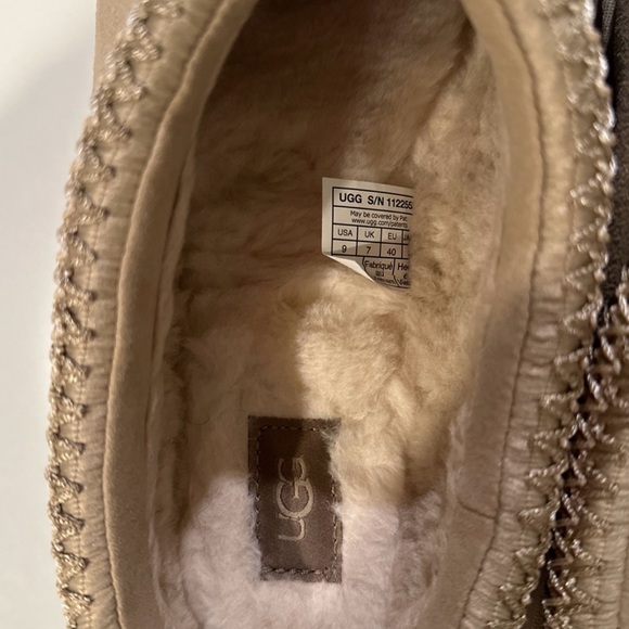 Ugg tazz new without box size 9 - Picture 4 of 4